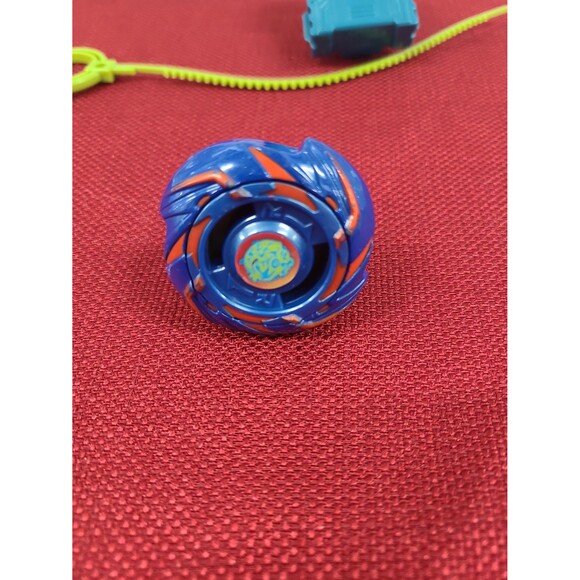 Hasbro Beyblade XTS Tornado Battlers X-06 Lacerta 2011 With Ripcord And Launcher - Picture 2 of 4